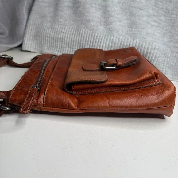 Wild West Leather Crossbody Bag Tan Buckle Flap Zip Pockets Adjustable Strap - Picture 10 of 16